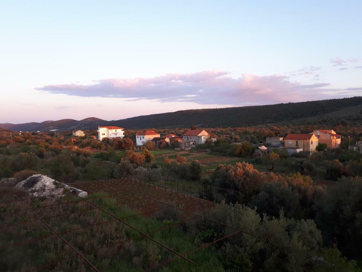 Luminaria Solis Vacation Home Rogoznica  Exterior foto