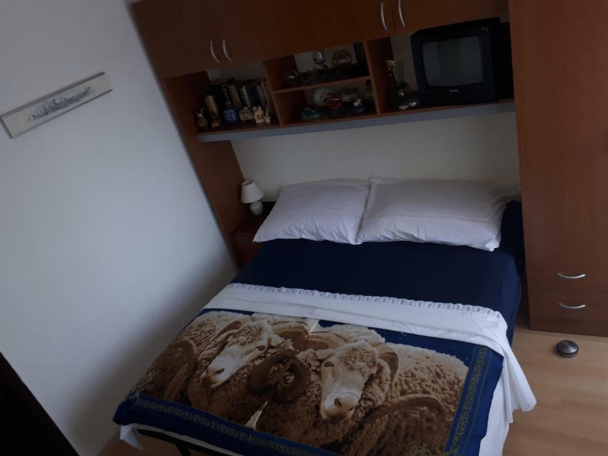Luminaria Solis Vacation Home Rogoznica  Exterior foto