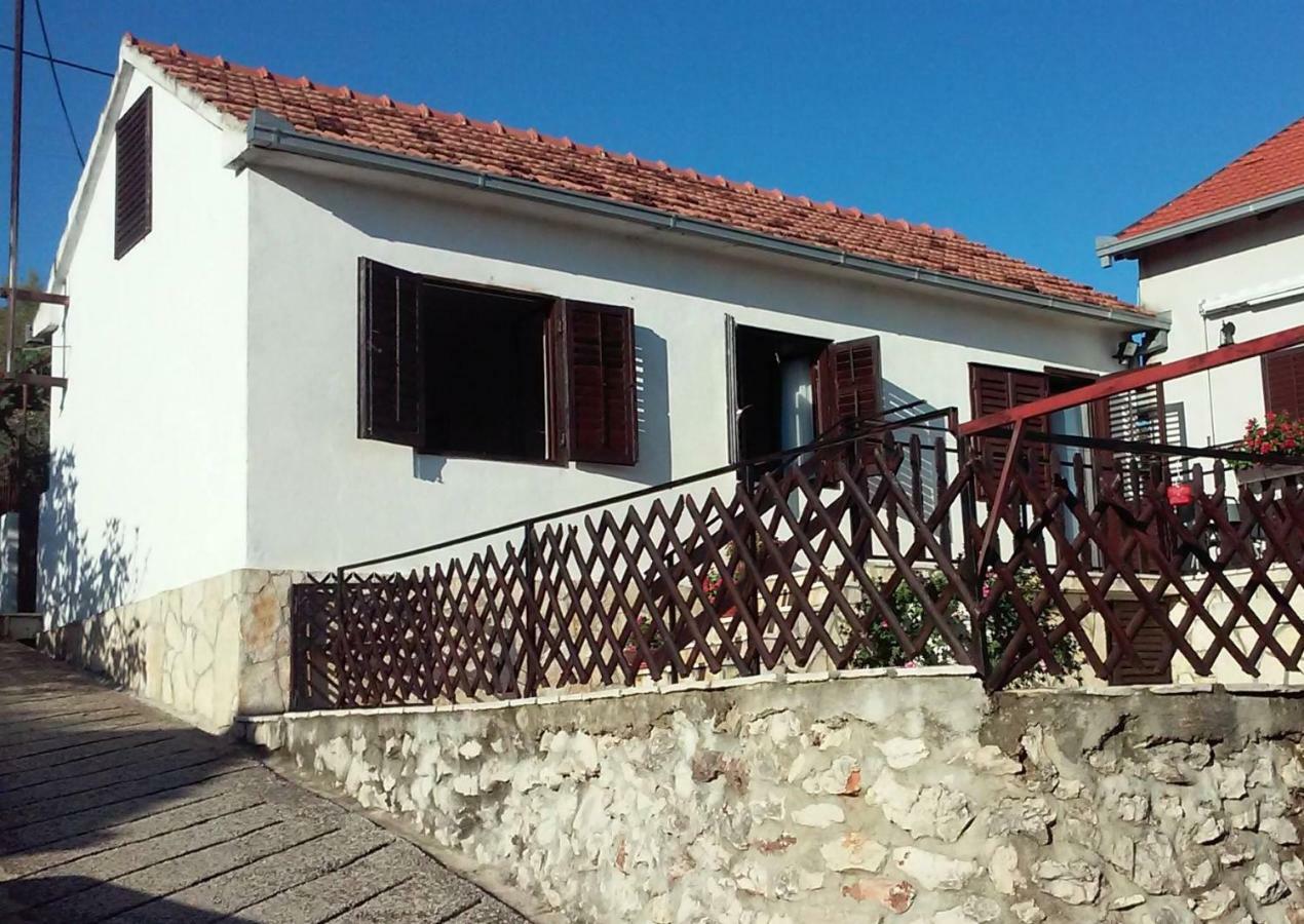 Luminaria Solis Vacation Home Rogoznica  Exterior foto