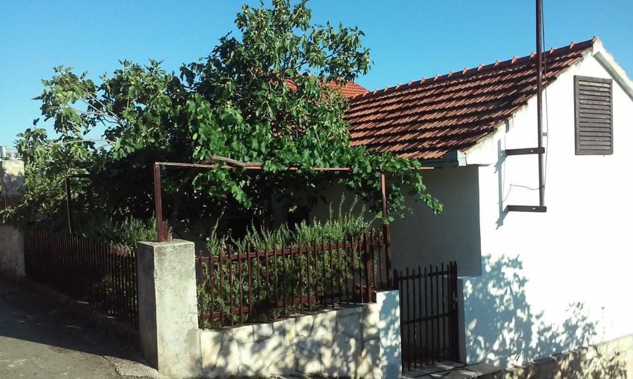 Luminaria Solis Vacation Home Rogoznica  Exterior foto